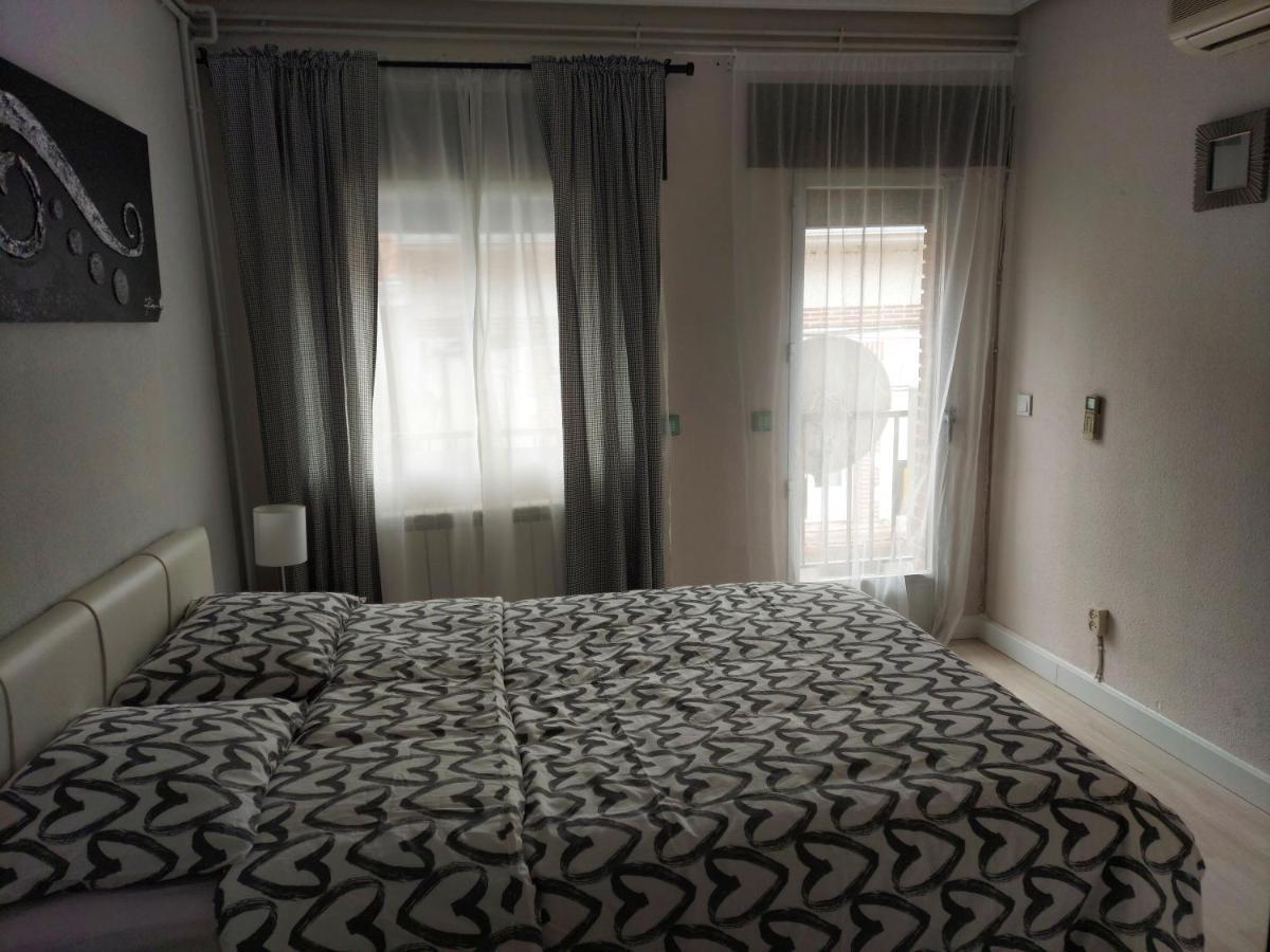 Navas Suite Navas del Rey ภายนอก รูปภาพ